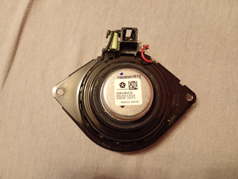 Głosnik  chrysler pacifica