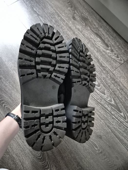 Жіночі шкіряні сапоги демісезонні