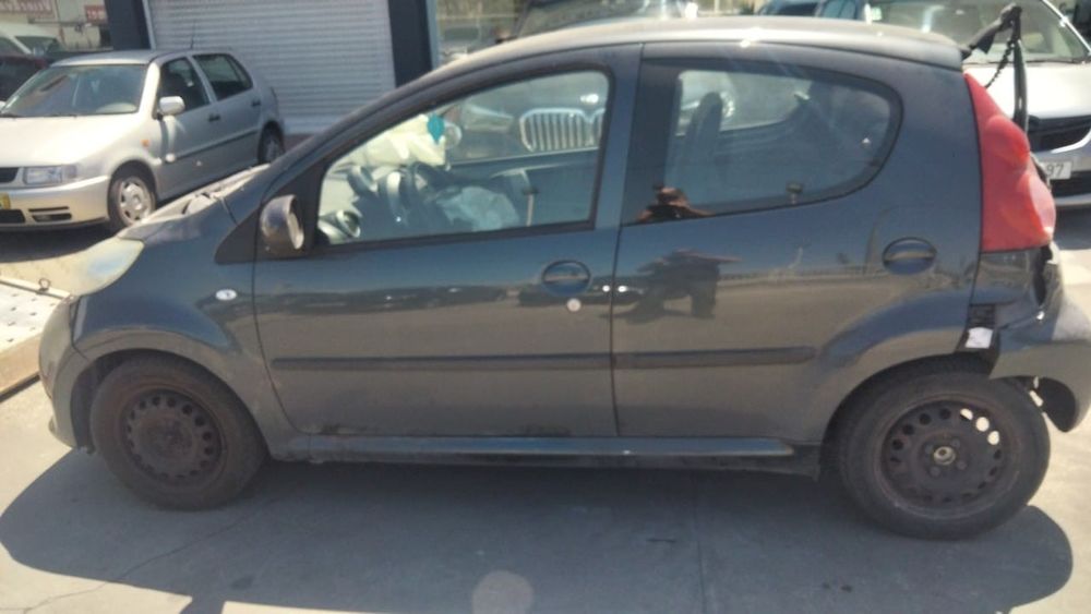 PEUGEOT 107 1.0I DE 2006 DISPONÍVEL PARA PEÇAS