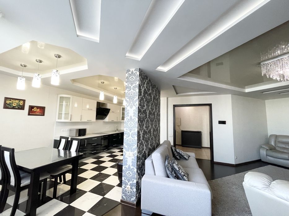 Від власника. Оренда квартири Севастопільська площа, є генератор.