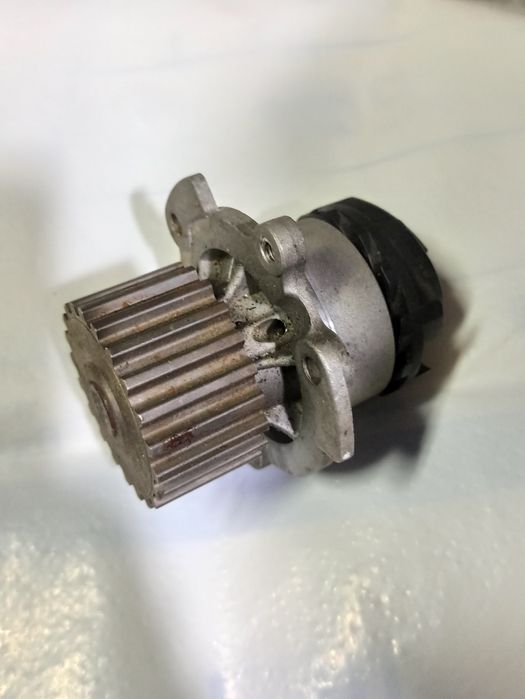 Насос водяной, помпа Лада приора 2170 , 2172 2111