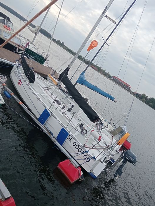 Jacht żaglowy łòdz żaglòwka mini 650