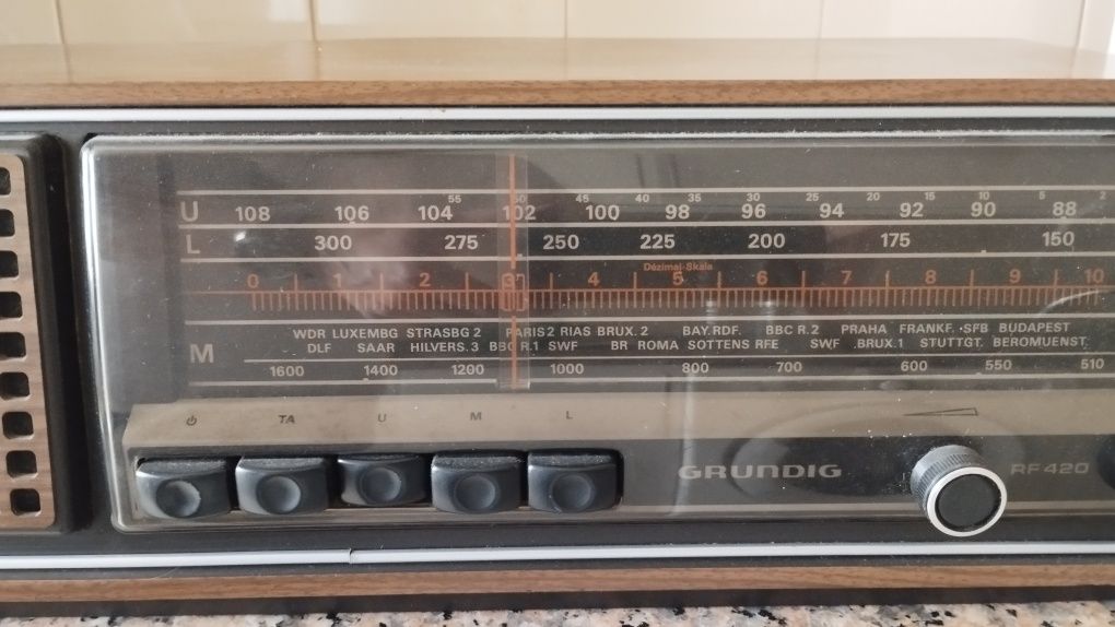 Rádio antigo Grundig
