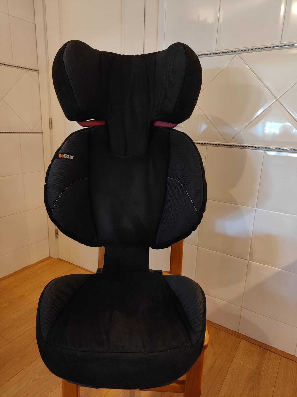 Cadeira Auto BeSafe (Izi Up X3 Flix), com oferta de assento elevatório