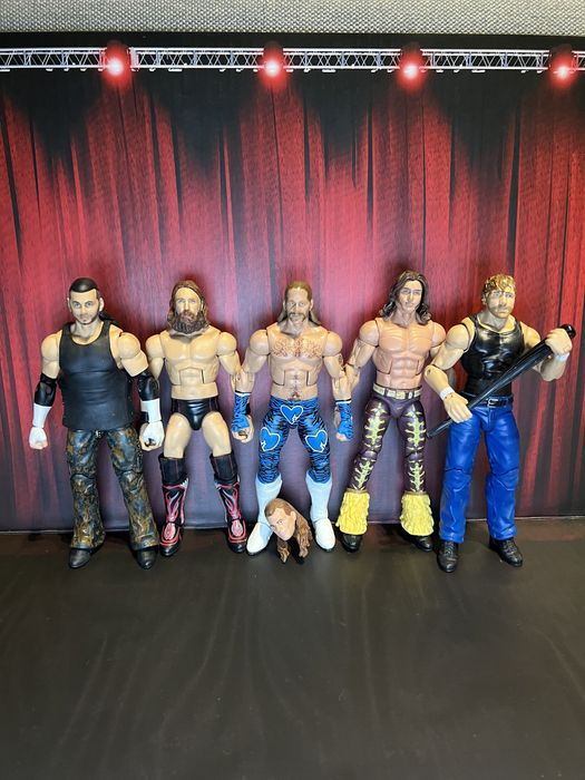 Figuras WWE e AEW