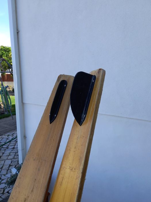 Skis náuticos usado