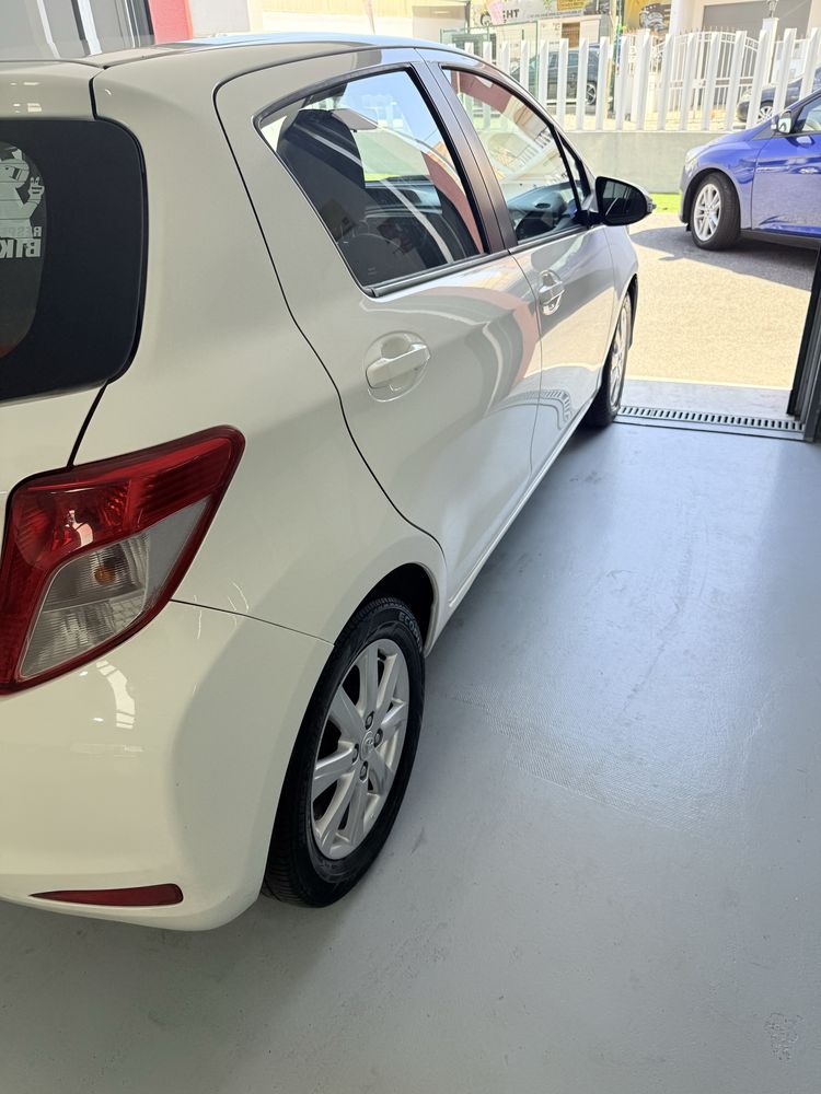 Toyota yaris 2012   Caixa de 6v
