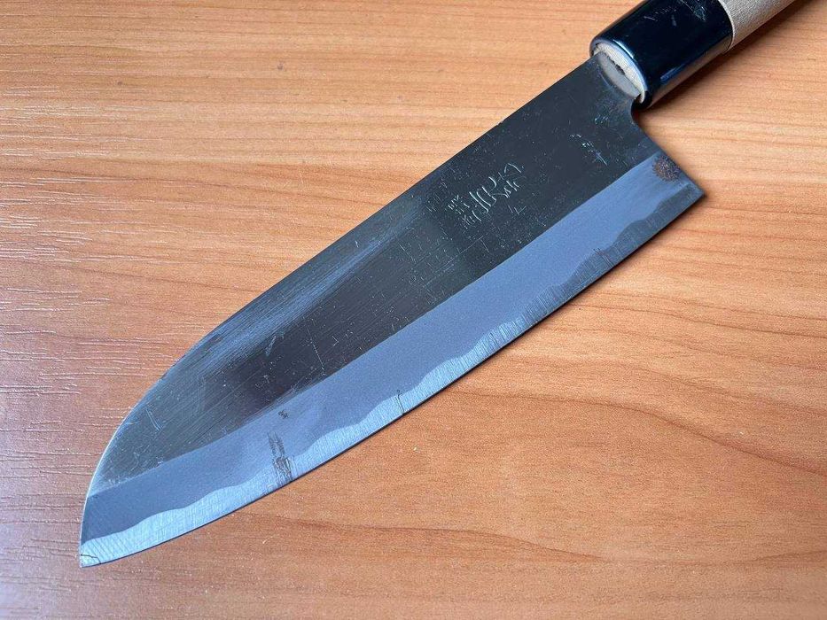 Кухонный японский нож Сантоку Katsuhiro