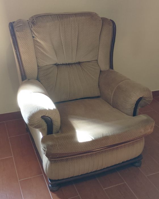 Sofá individual em muito bom estado!