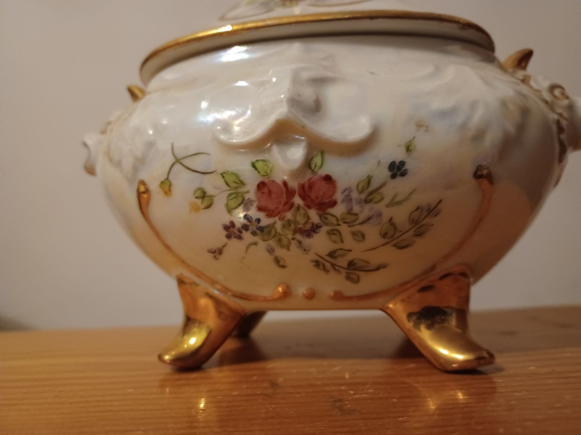 Terrina em miniatura