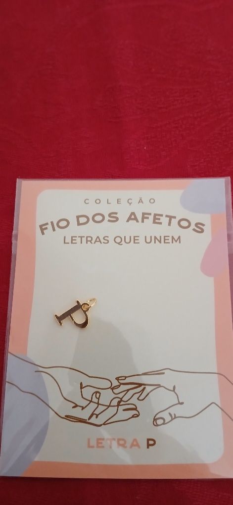 Letra P, da coleção Fio dos Afetos, nova