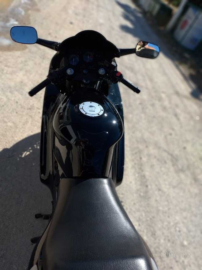 Honda CBR F3 mota muito bonita