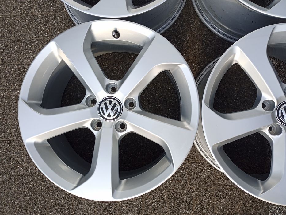 VW 17" Golf VI GTI 5c0 Caddy Eos Touran 7,5*17 ET49 Audi A3 Skoda OEM