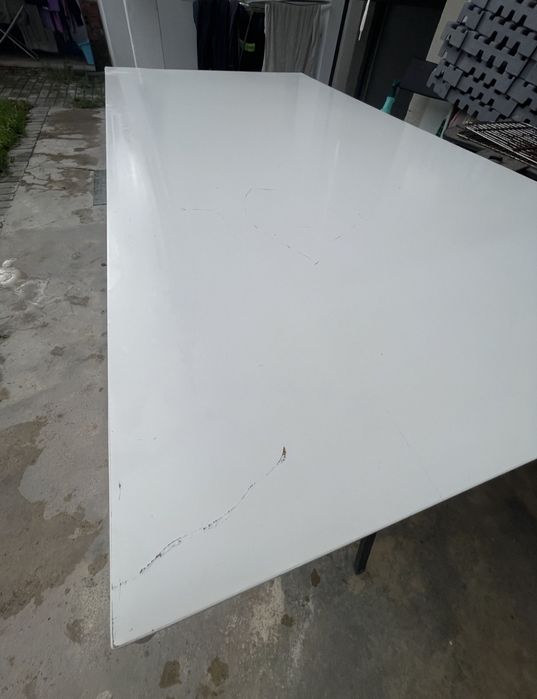 Mesa grande em cavalete