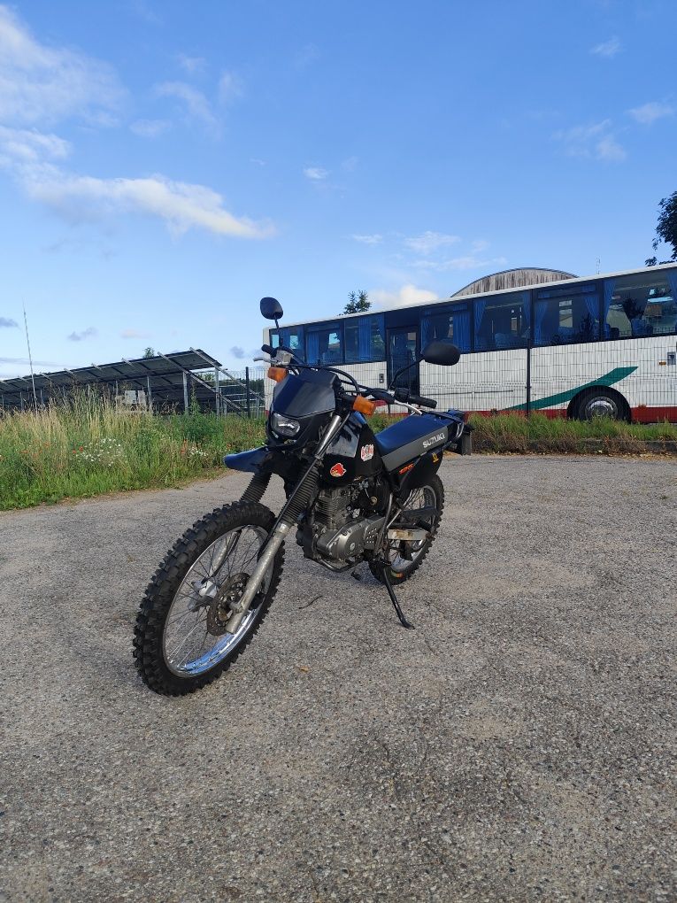 Suzuki DR 125 SE