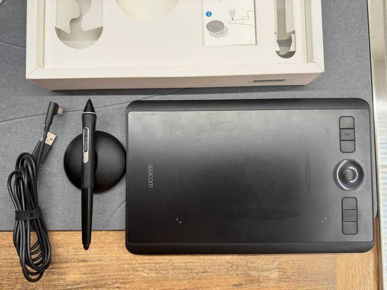 Графічний планшет Wacom Intuos Pro S Bluetooth Black PTH460