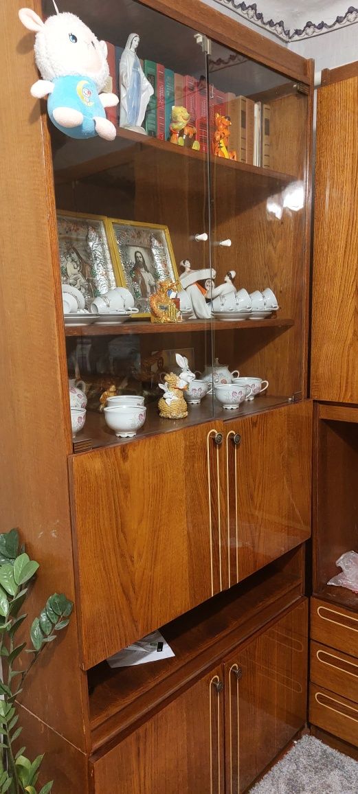 Продам стінку вдиване