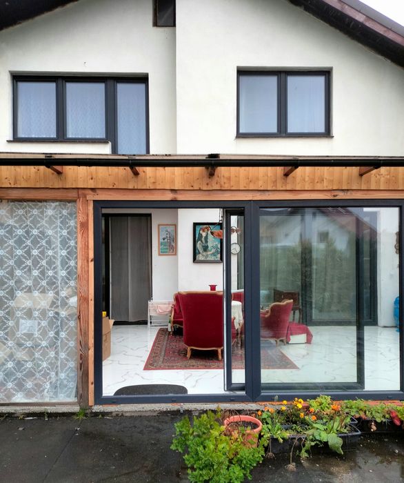 Dom – pół bliźniaka z częścią usługową !