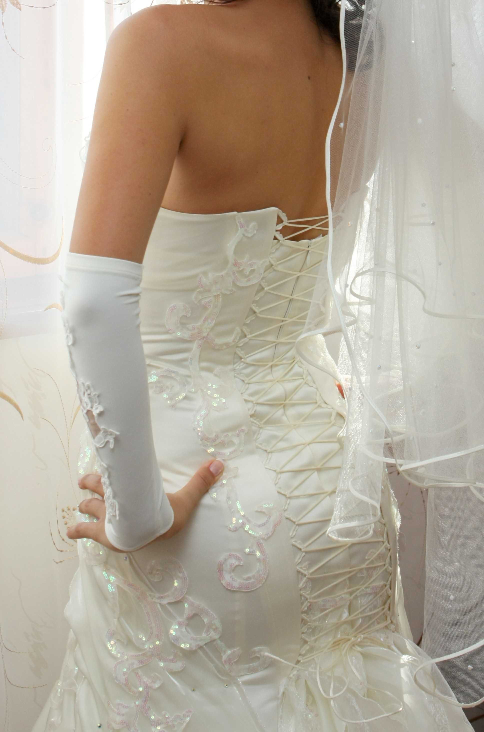 Весільна сукня рибка свадебное платье 44 р.