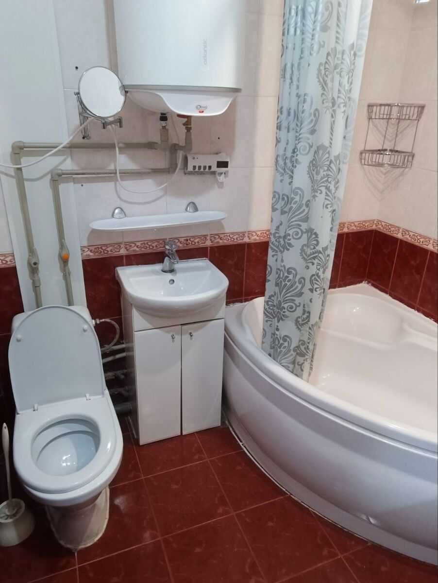Продаж 3 кмн квартири, Малий ринок (вул. Запорізька) 213-139-672