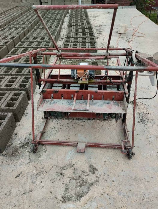 Комплект для виготовлення стінових блоків