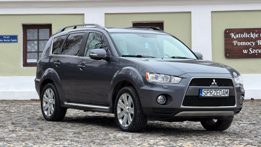 Mitsubishi Outlander 4x4 2012 rok Diesel Ładny