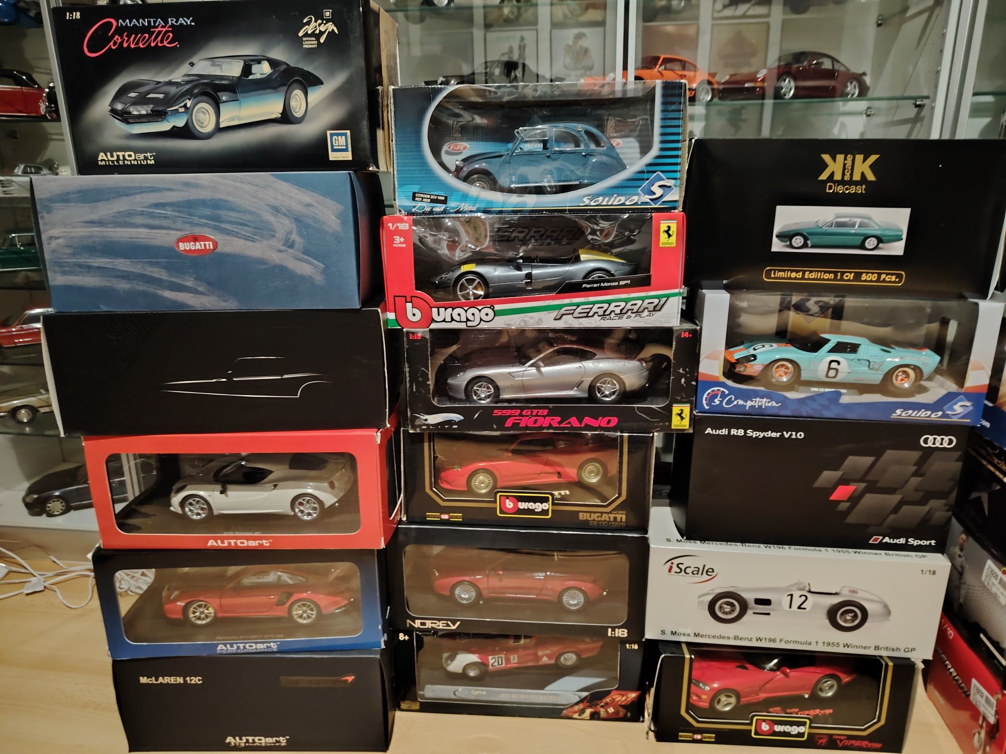 Lote de miniaturas 1/18 (Ferrari, Mercedes, BMW, Jaguar, Porsche, etc)
