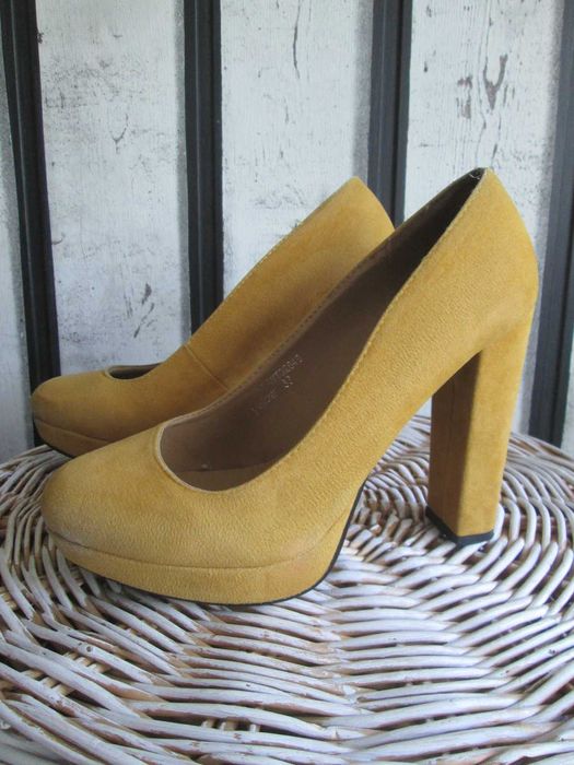 Paczka butów-Zestaw 9 par - Rozm.37/38/39-Stan dobry