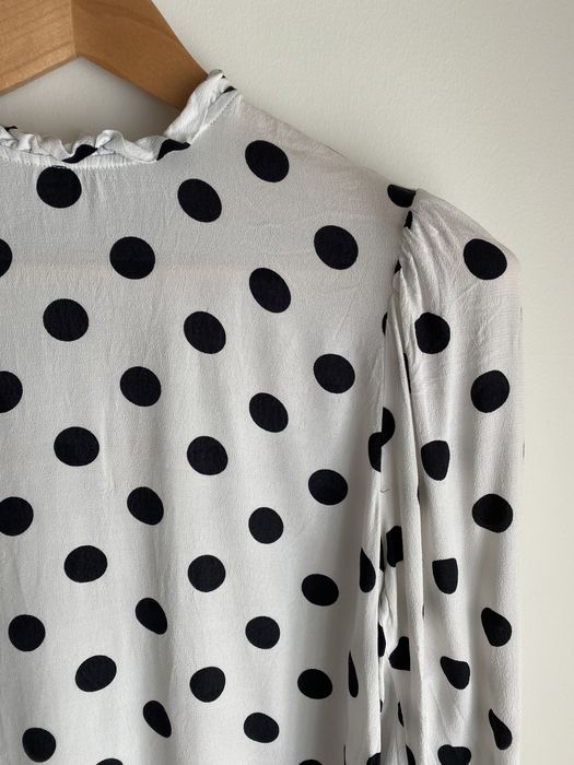 Blusa branca com bolinhas pretas - ZARA XS