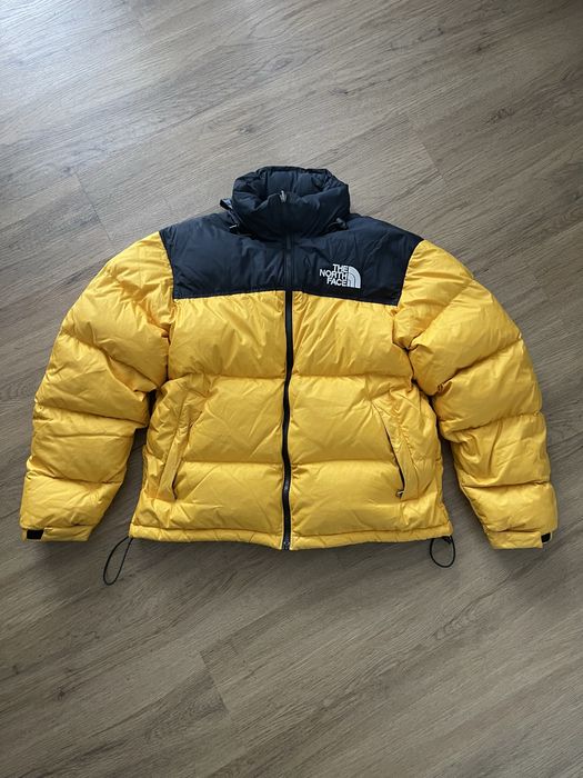 Kurtka puchowa The North Face 1996 Retro Nuptse NF0A3C8D czarna żółta