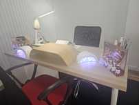 Alugo mesa para Manicure/ Pedicure