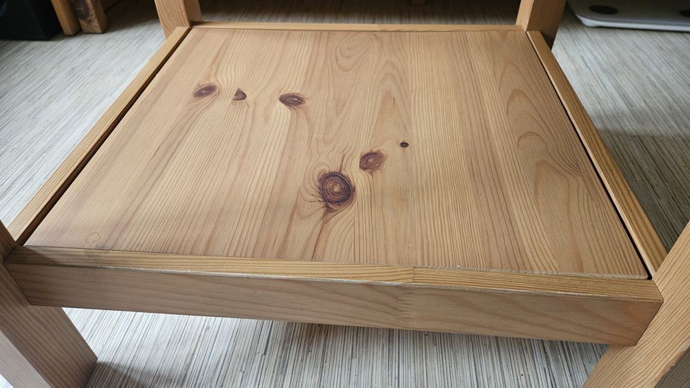 Stolik IKEA HEMNES z litego drewna sosnowego – stan dobry, 200 zł