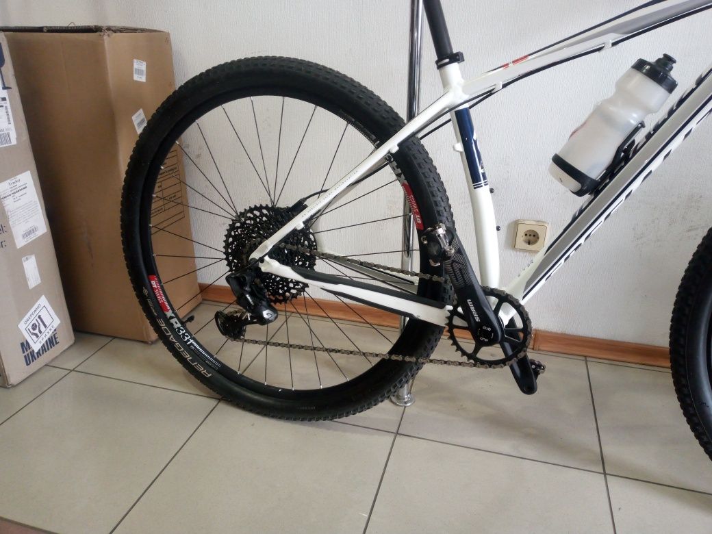 Продам породистый горный велосипед Specialized Stumjumper