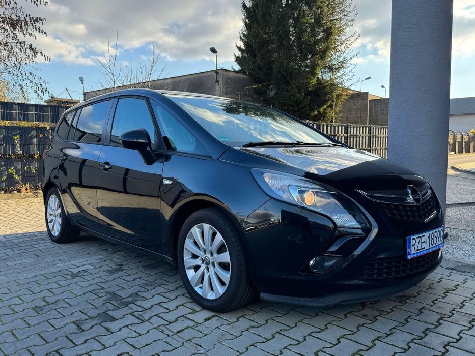 Opel Zafira 1.4 Turbo 140km/ 2015r/ super stan/ 7 osoób/ kamera/ 2xPDC/ 6b