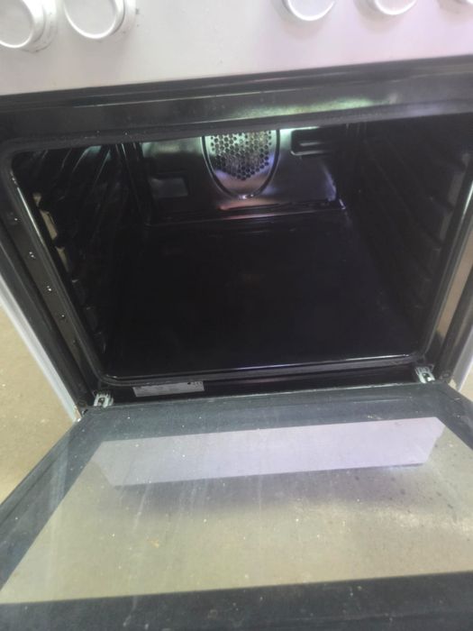 Fogão Beko com forno elétrico