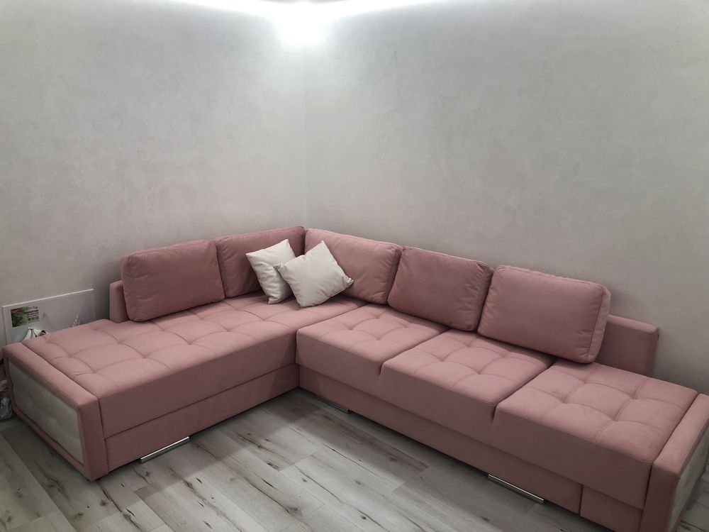 зручний диван