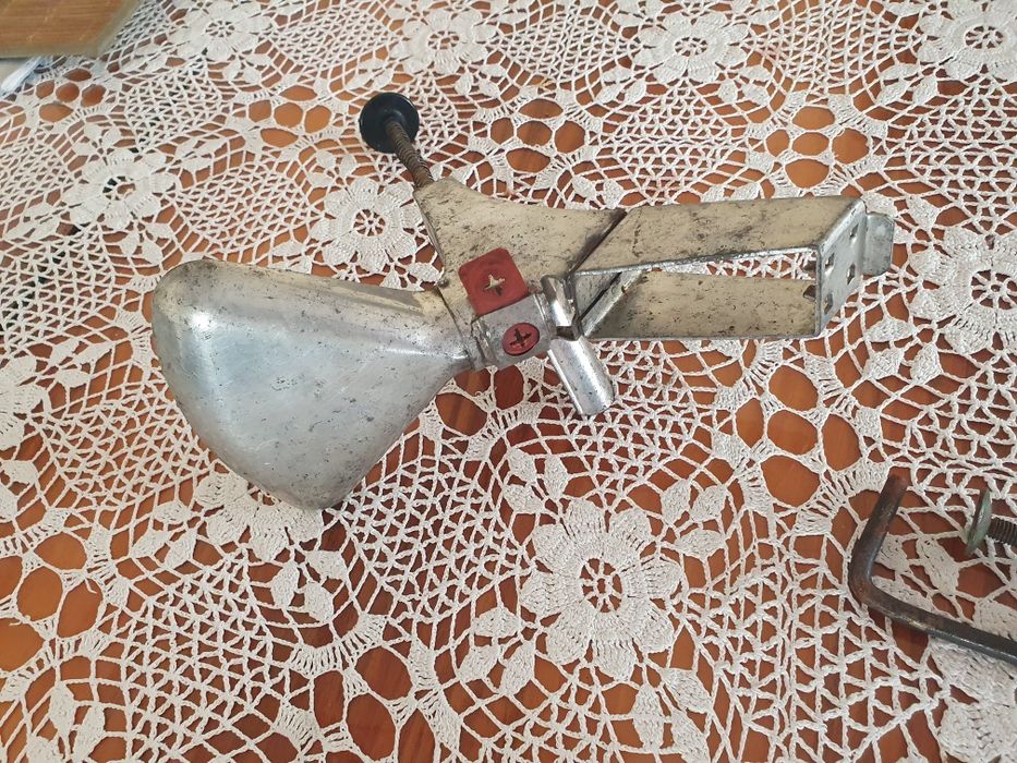 stara Drylownica do wiśni-wykonana z wytrzymałego odlewu -aluminium