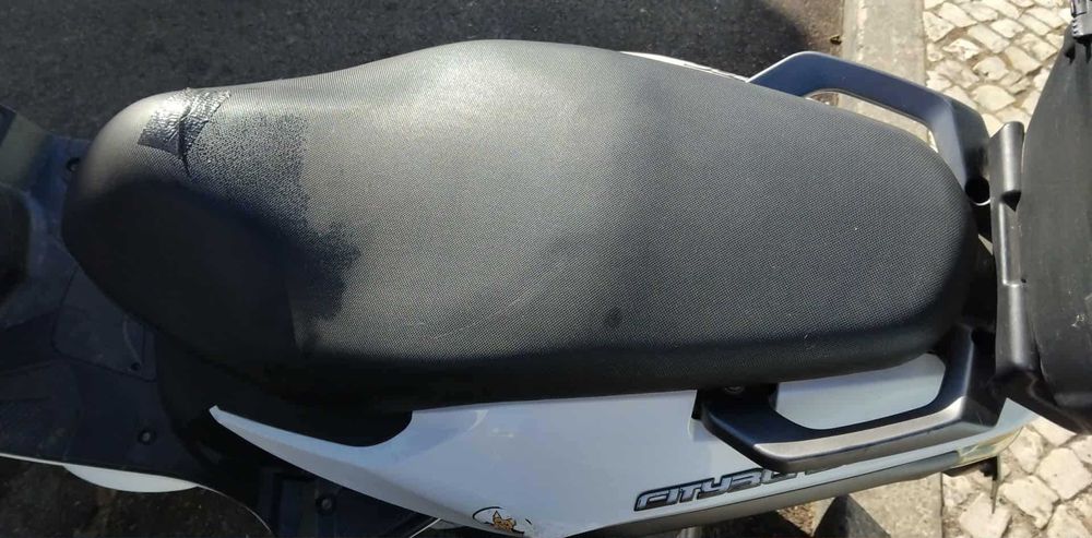 Vende-se moto cooter 125