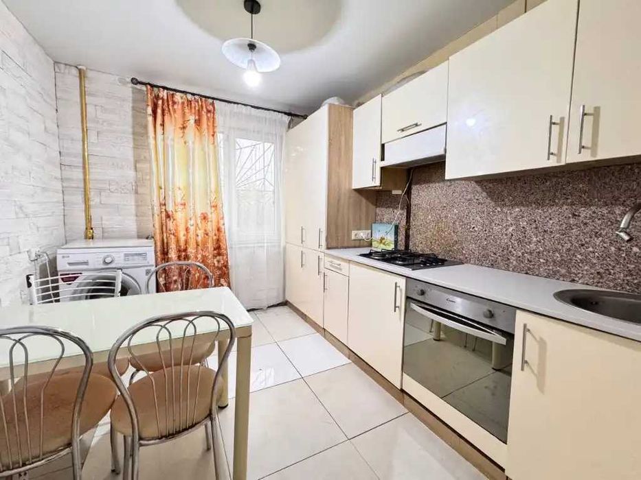 Продам трехкомнатную квартиру, Образцова, Калиновая, Софьи Ковалевской