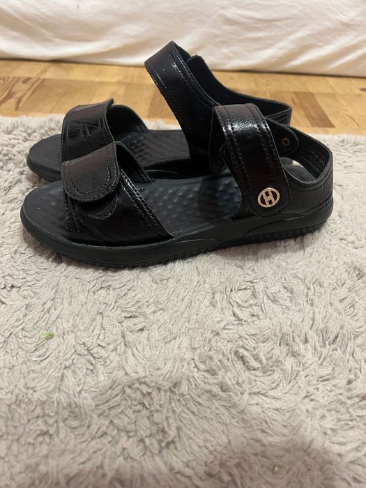 Продам шкіряні жіночі босоніжки 38 розмір