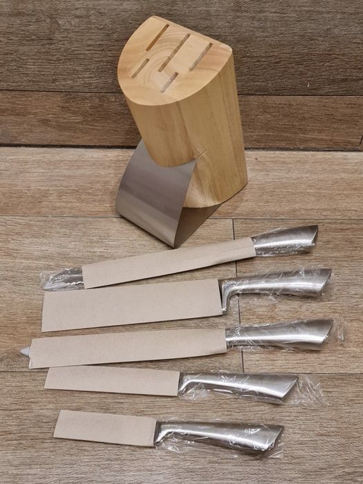 Zestaw noży w drewnianym bloku Bergner Reliant BG-4205-MM