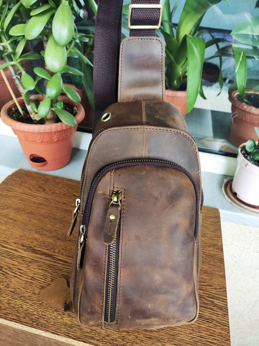 Сумка мужская Слинг. Натуральная Кожа с эффектом Pull-Up. Dark Brown.