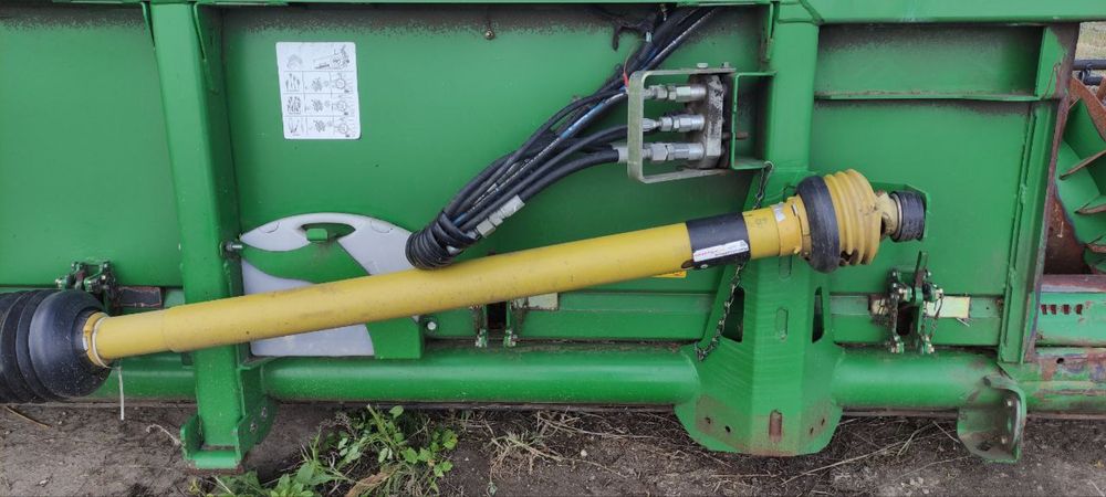 Жниварка John Deere 635 Premium Flow