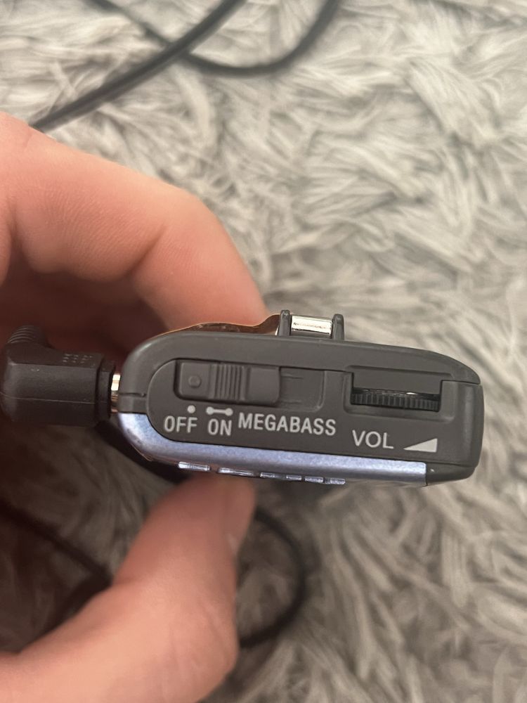 Портативное радио SONY SRF-S83 Walkman Mega Bass FM AM Radio