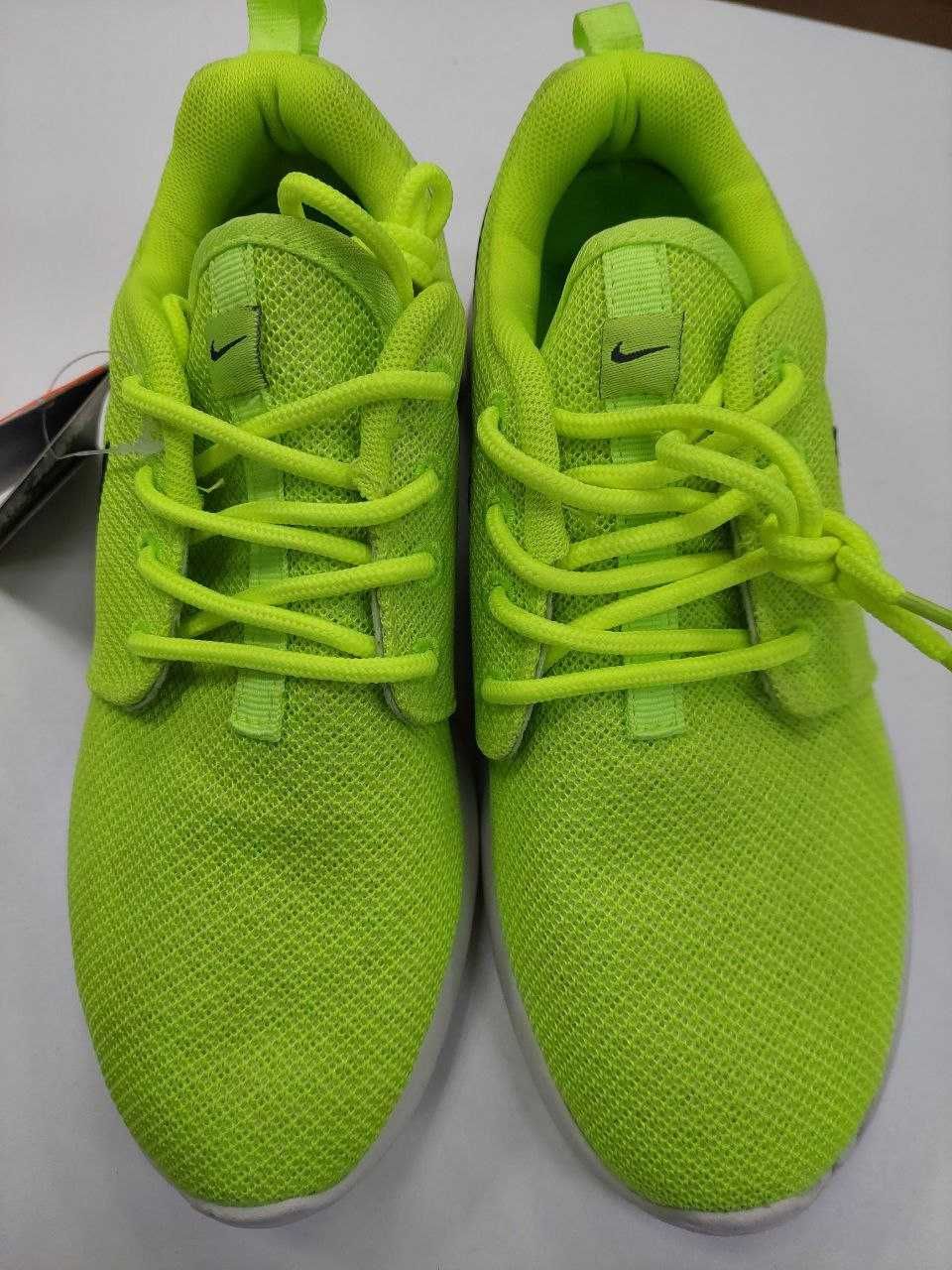 Розпродаж. Кросівки Nike Roshe Run