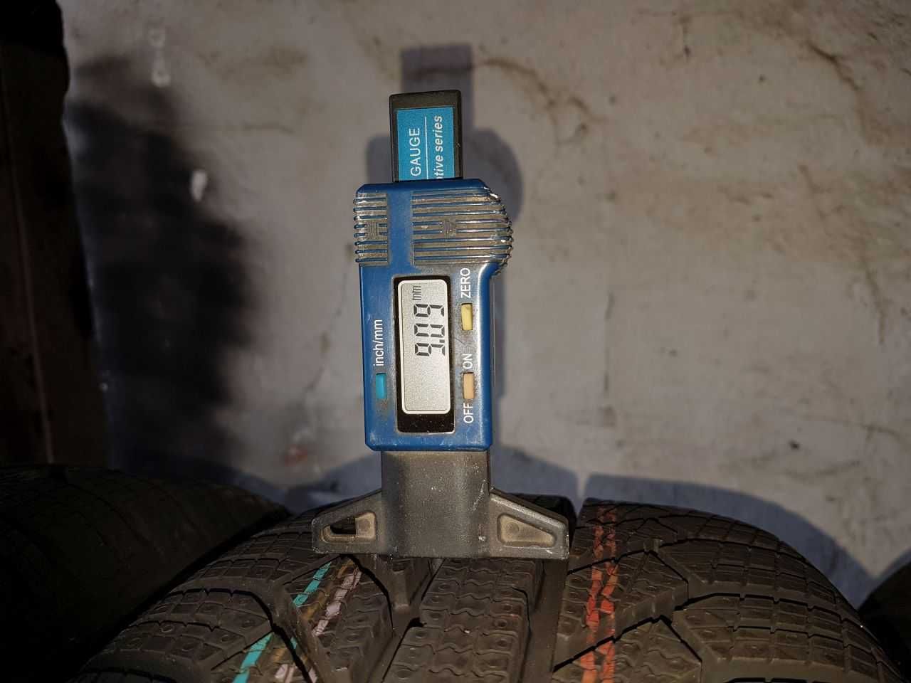 Cztery Nowe Opony zimowe 195/60R15 9mm Semperit Master-Grip 2