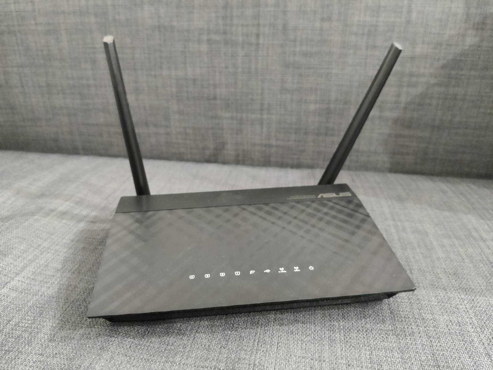 Router ASUS RT-AC51U