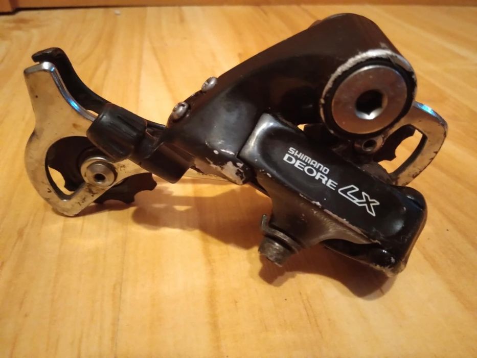 Tylnia przerzutka Shimano Deore LX RD-M 565