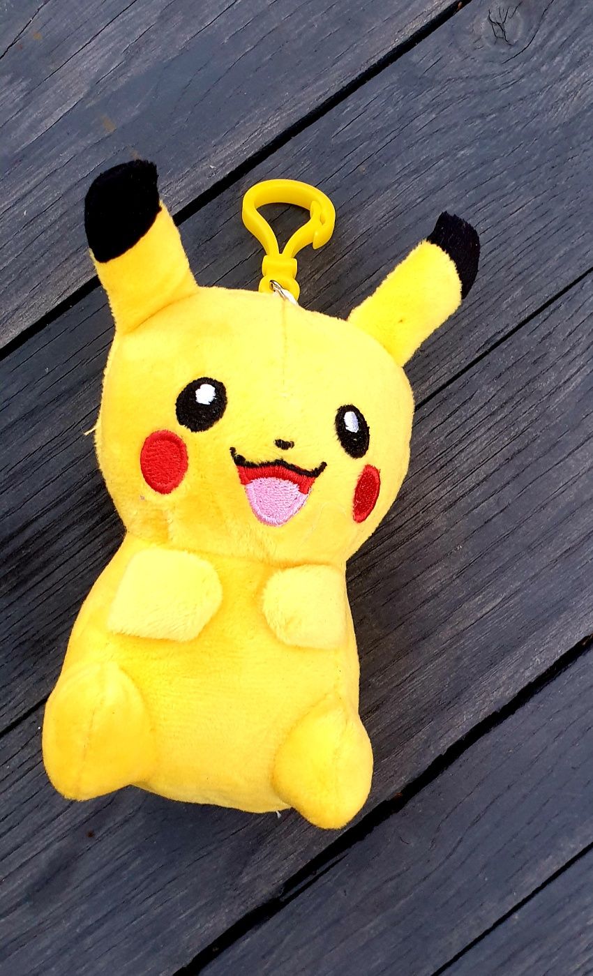 Uroczy pluszowy breloczek brelok Pikachu