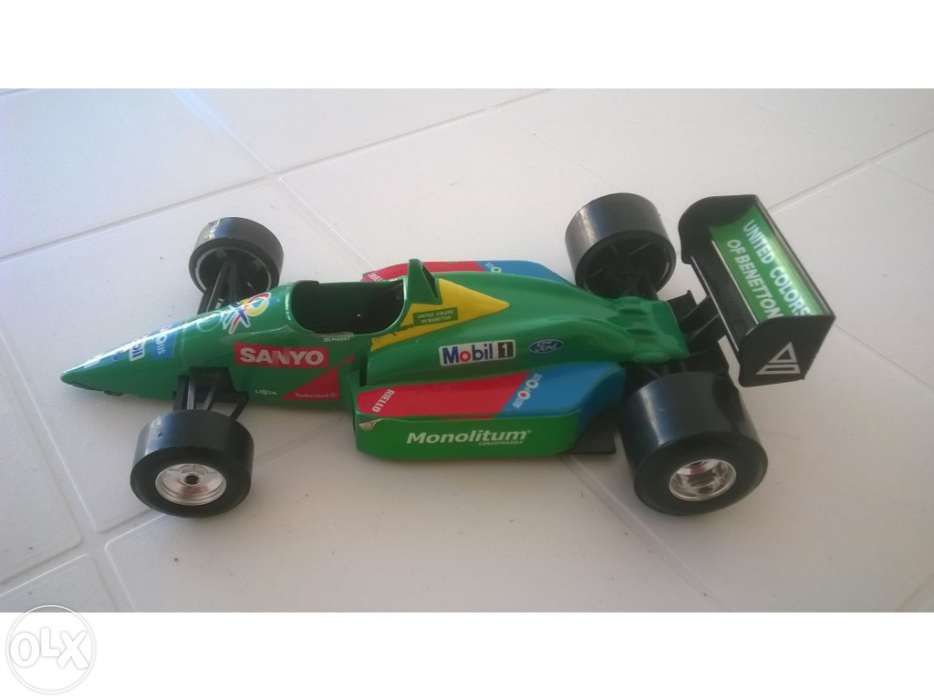 Carro de Formula 1 da marca Burago